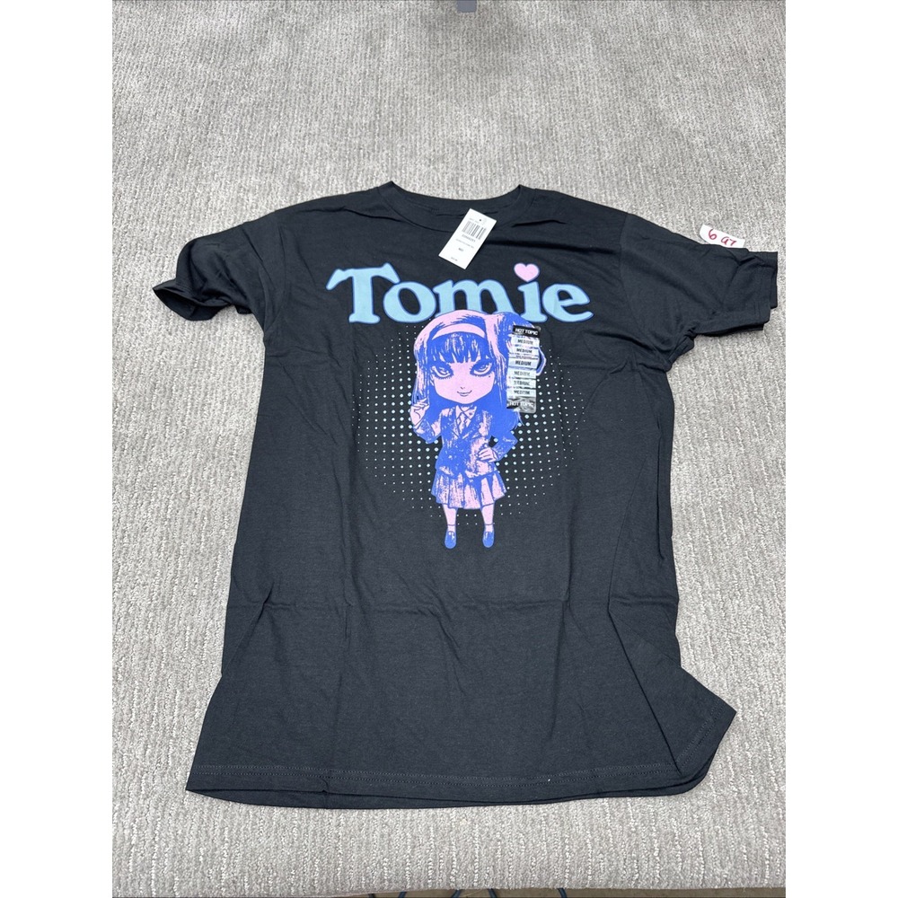 Hot Topic Tomienfraohic T Shirt Size Medium #697